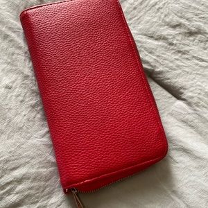 Thirty one all about the benjamins wallet